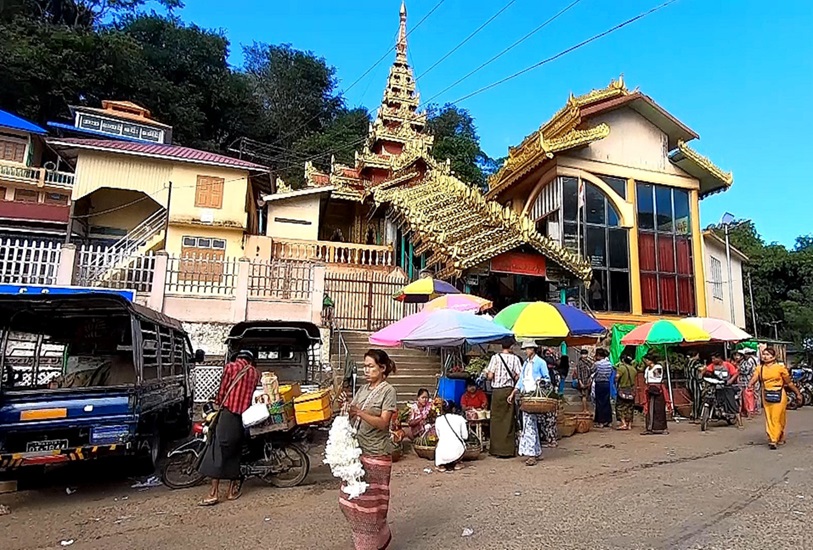 タウン・カラッ（ポッパ山）への行き方と見どころ
